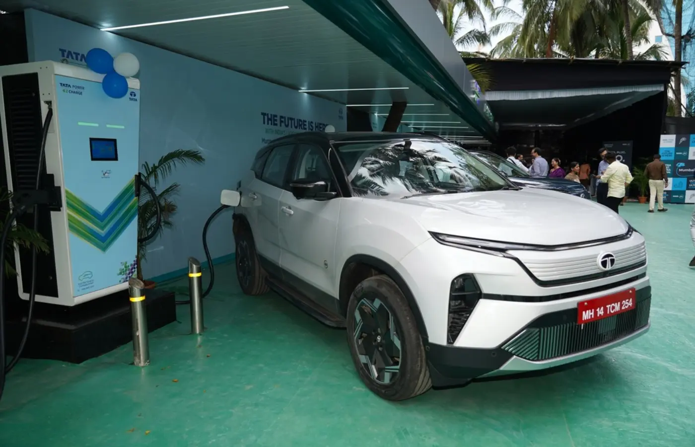 Tata Power and Tata Passenger Electric Mobility have unveiled the largest mega EV charging hub in India, located in Mumbai. Featured Image